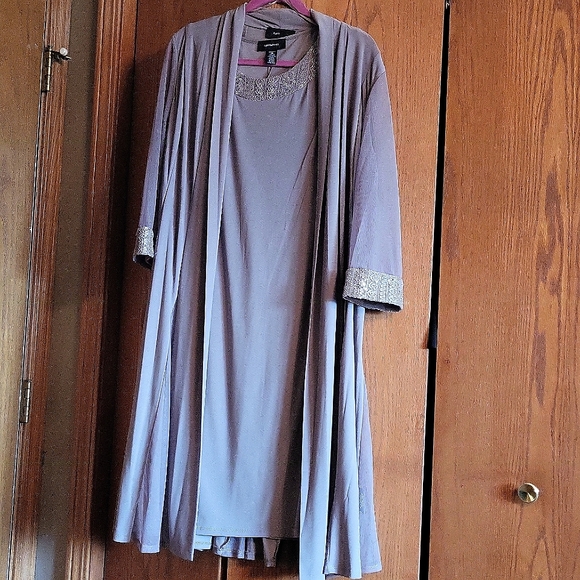 Special occasion 2 piece dress - Picture 3 of 6